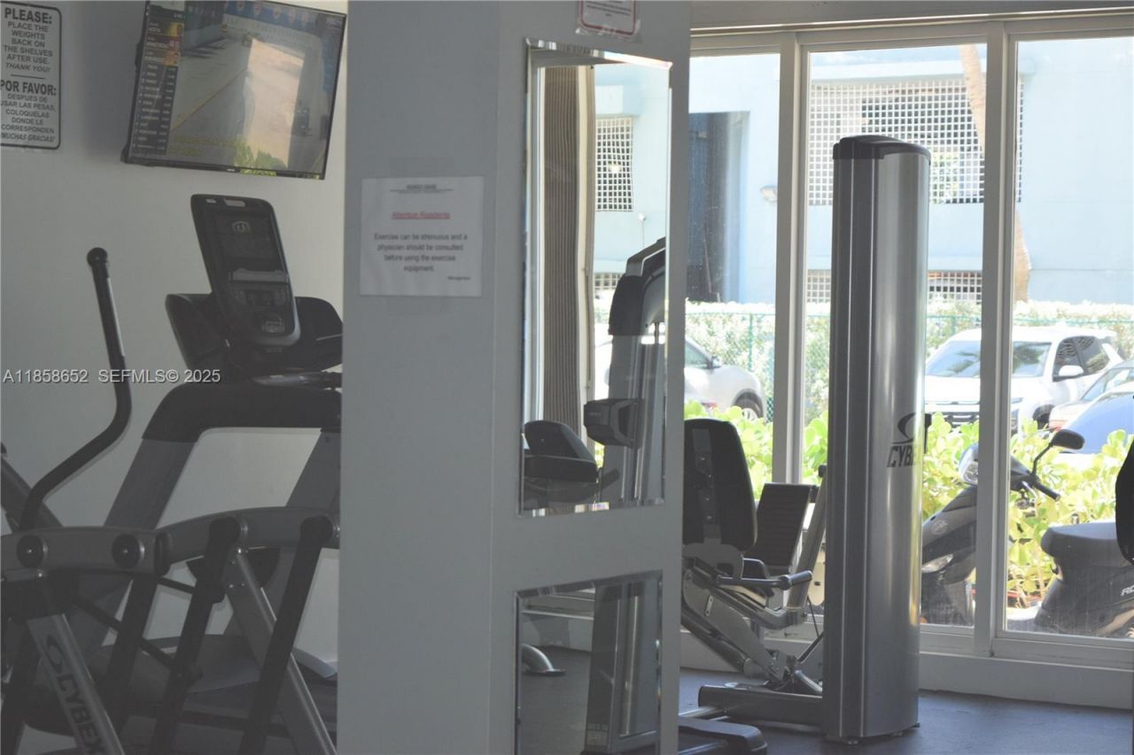 1865 79th St Cswy, Unit 4C, North Bay Village, FL 33141 Photo