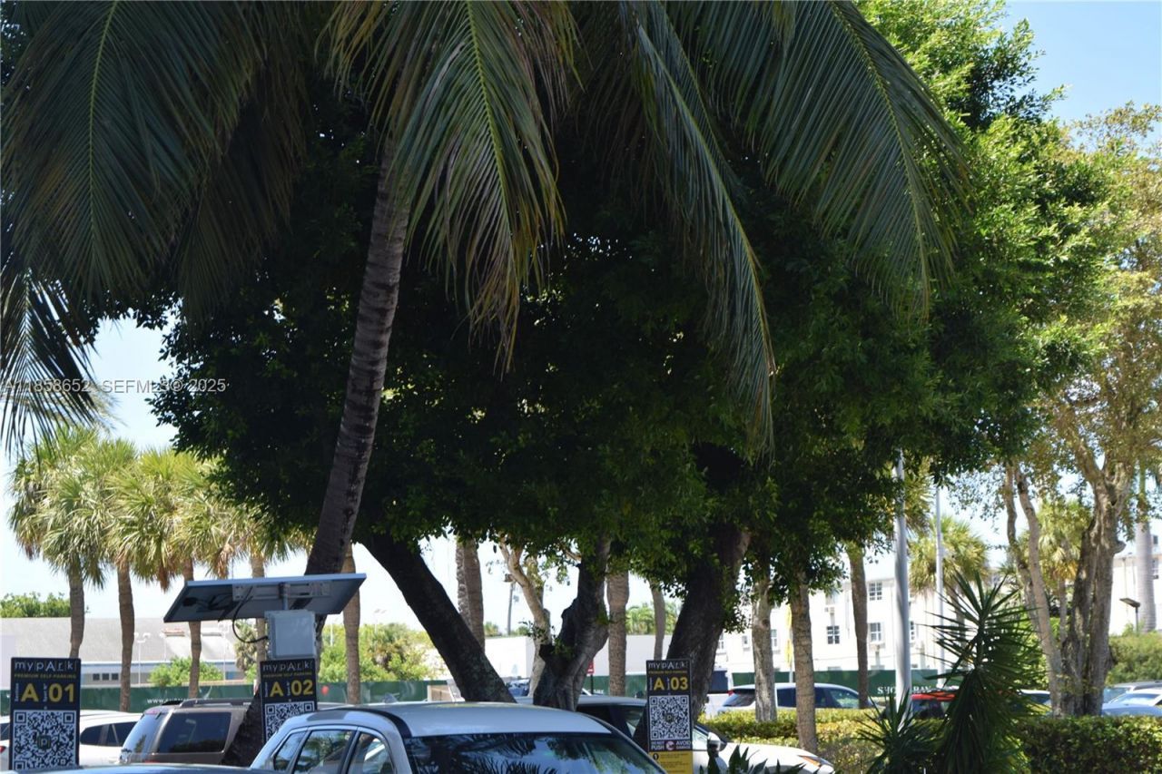 1865 79th St Cswy, Unit 4C, North Bay Village, FL 33141 Photo