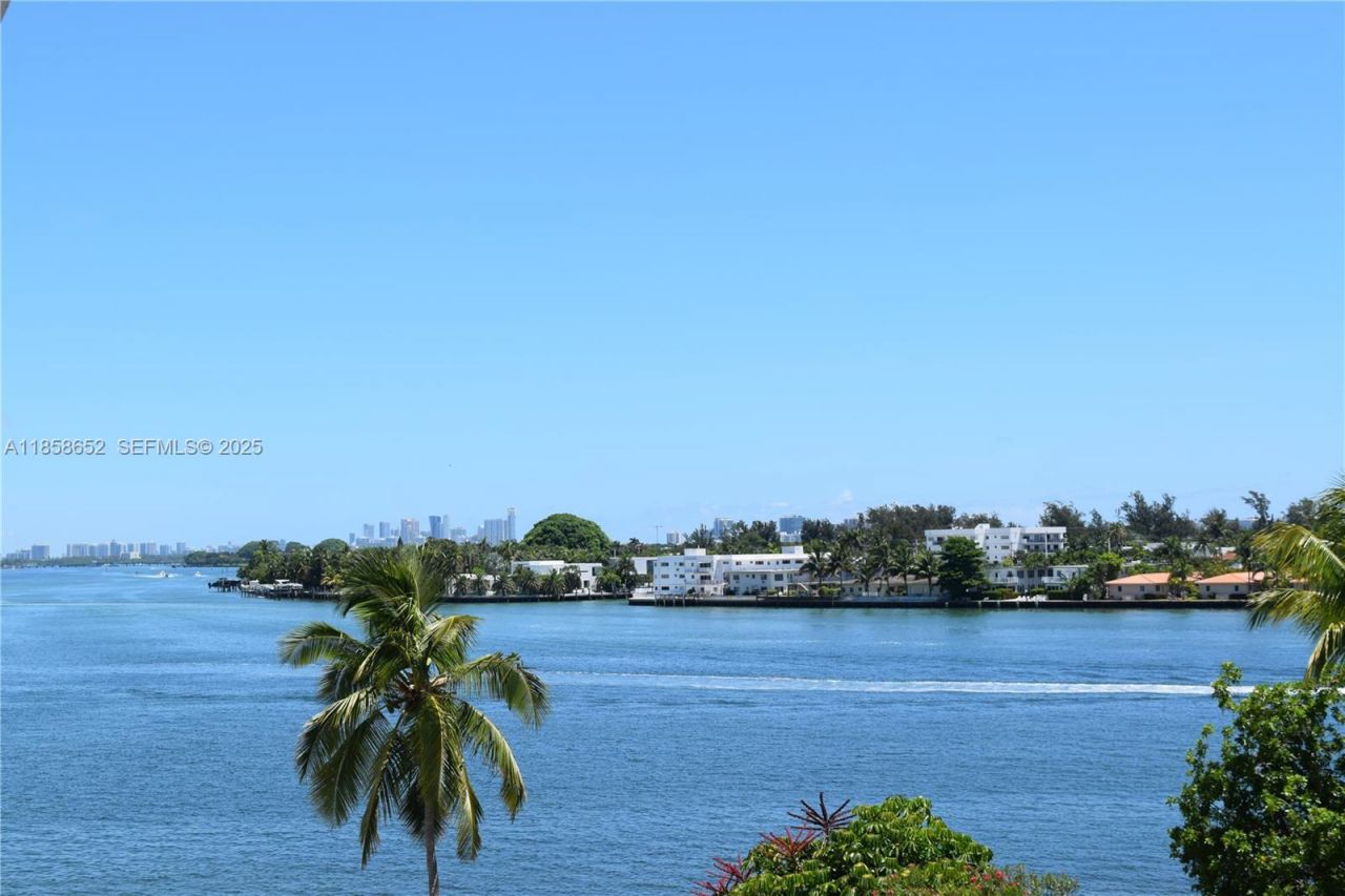 1865 79th St Cswy, Unit 4C, North Bay Village, FL 33141 Photo