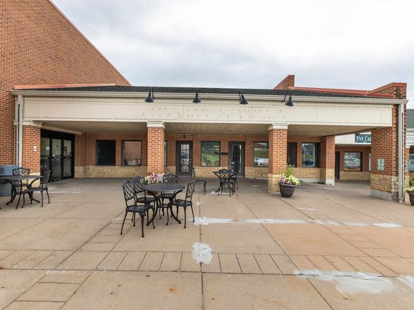 995 Galena Square Drive, Galena, IL 61036