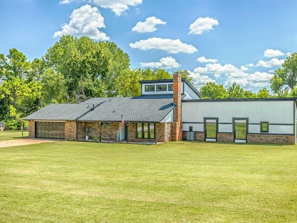 707 Cedar Springs Drive, Tuttle, OK 73089