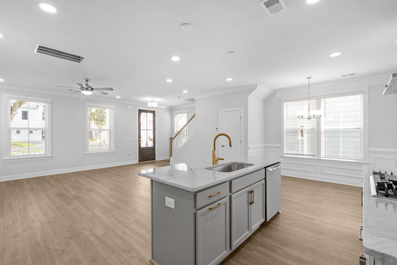 2112 Blue Bayou Boulevard Photo 11