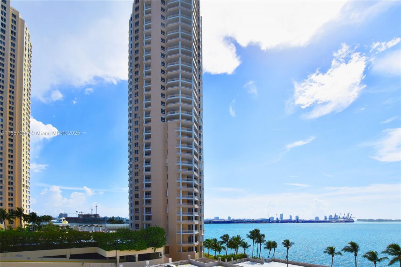 540 Brickell Key Dr, Unit 818, Miami, FL 33131 Photo