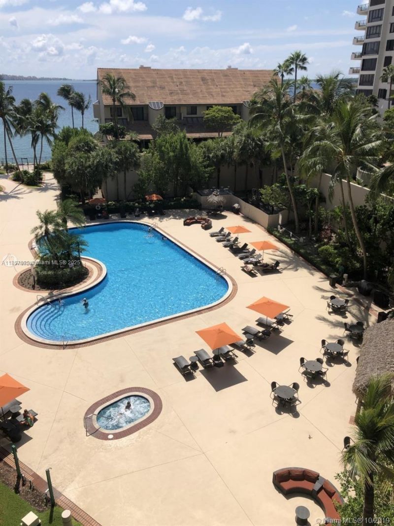 540 Brickell Key Dr, Unit 818, Miami, FL 33131 Photo