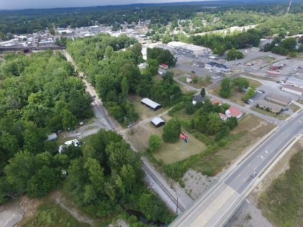 108 E Stroud Lane, Central City, KY 42330