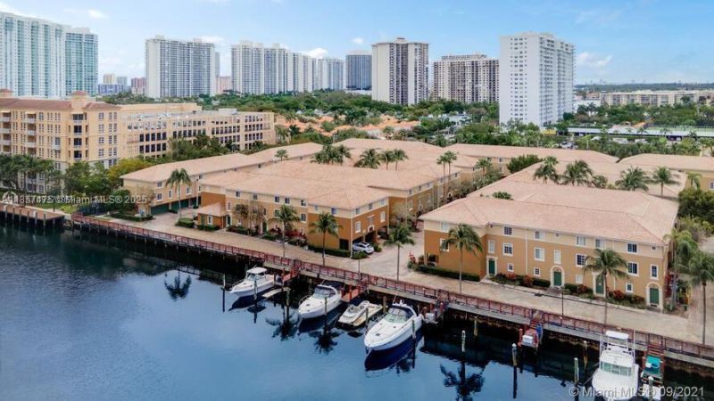 2821 NE 185th St, Unit 408, Aventura, FL 33180 Photo