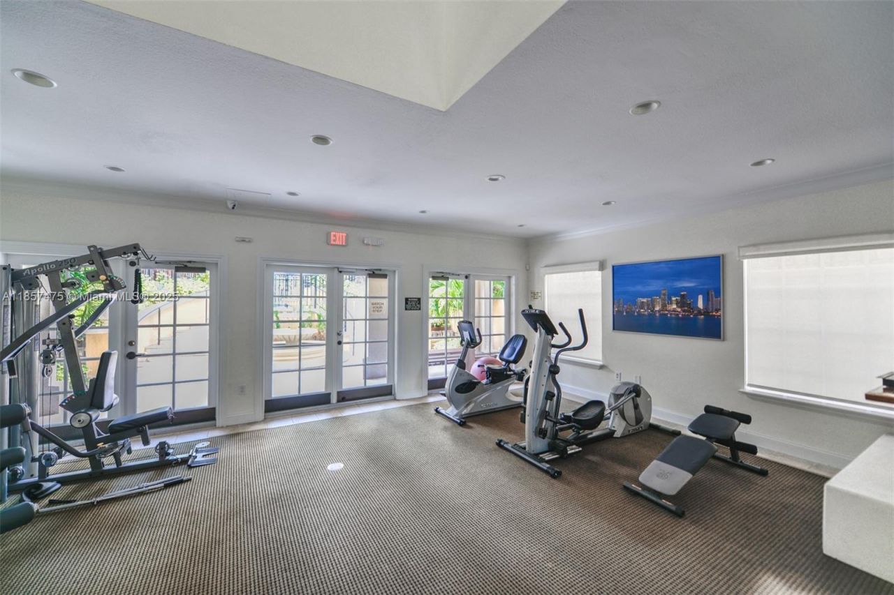 2821 NE 185th St, Unit 408, Aventura, FL 33180 Photo