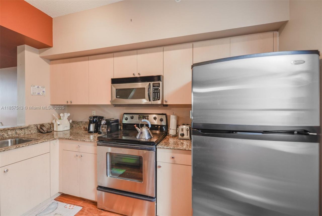 2811 NE 185th St, Unit 801, Aventura, FL 33180 Photo