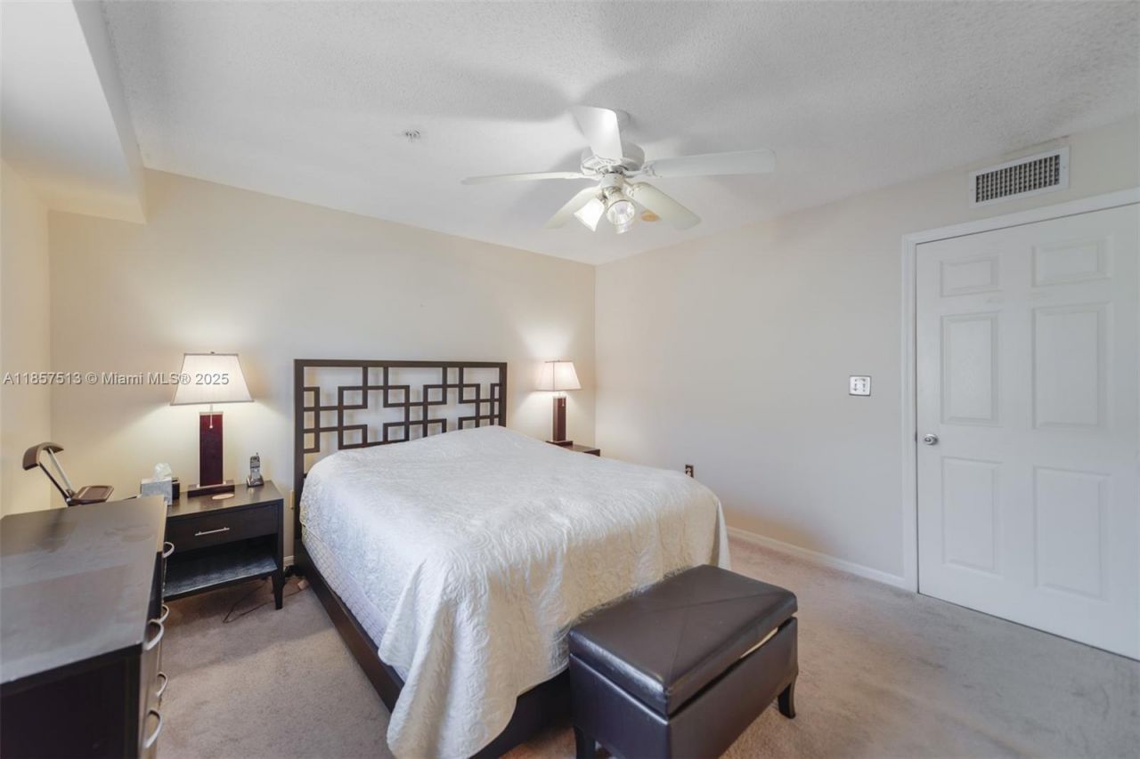 2811 NE 185th St, Unit 801, Aventura, FL 33180 Photo