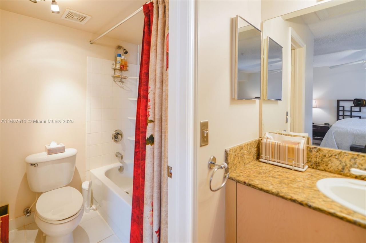 2811 NE 185th St, Unit 801, Aventura, FL 33180 Photo