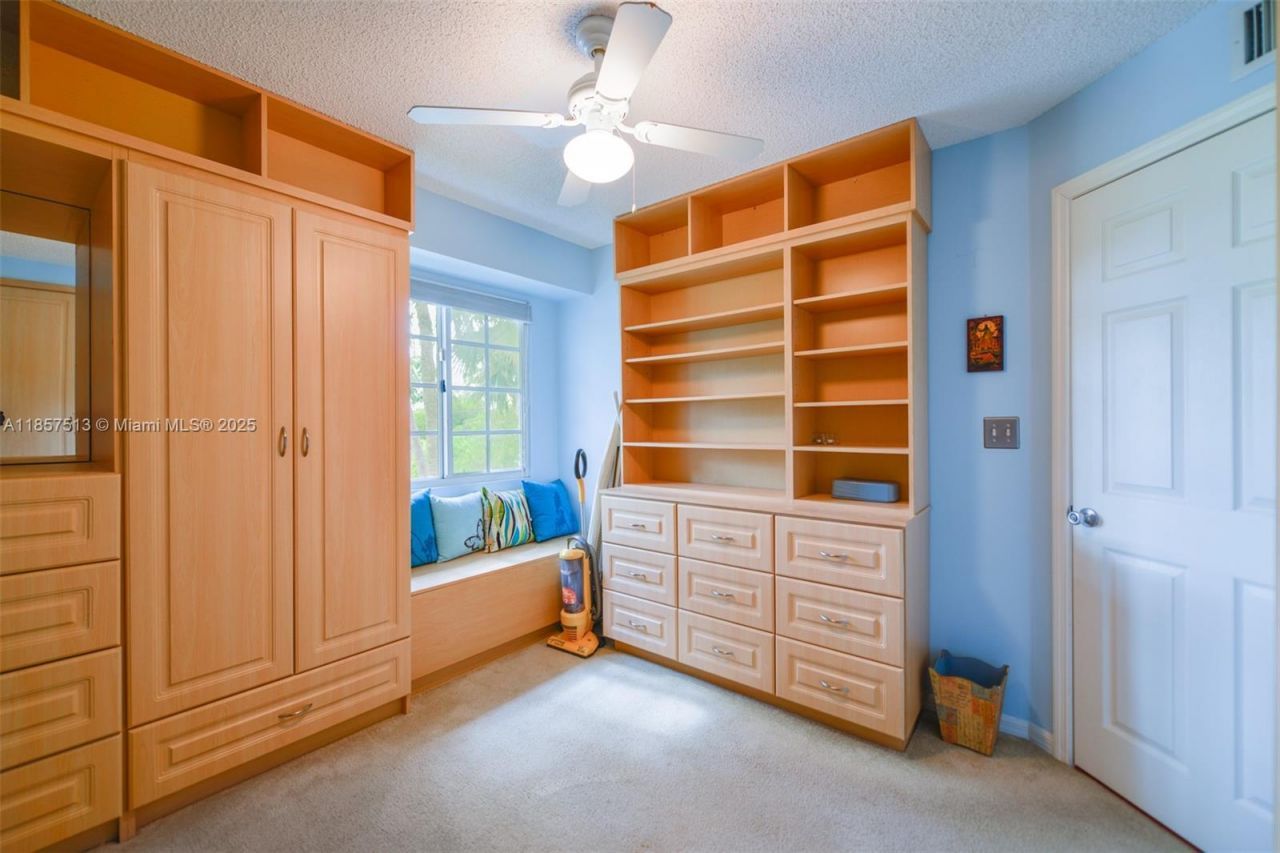 2811 NE 185th St, Unit 801, Aventura, FL 33180 Photo