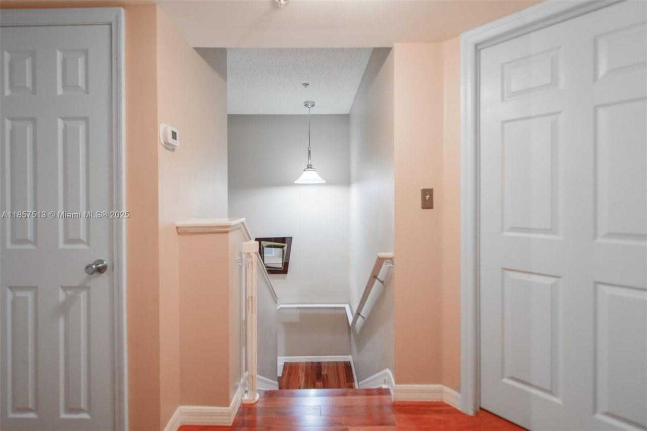 2811 NE 185th St, Unit 801, Aventura, FL 33180 Photo