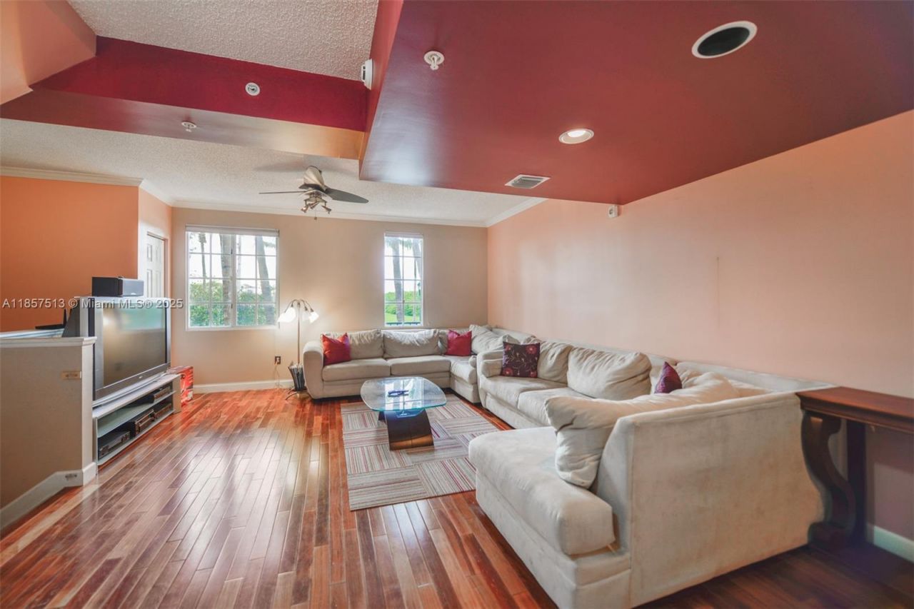 2811 NE 185th St, Unit 801, Aventura, FL 33180 Photo