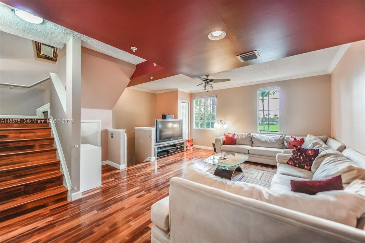 2811 NE 185th St, Unit 801, Aventura, FL 33180 Photo