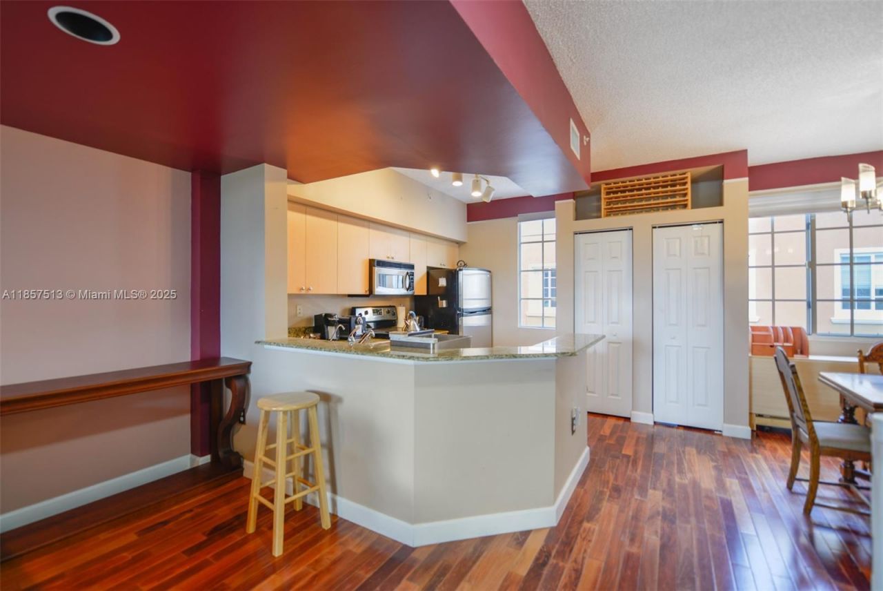 2811 NE 185th St, Unit 801, Aventura, FL 33180 Photo