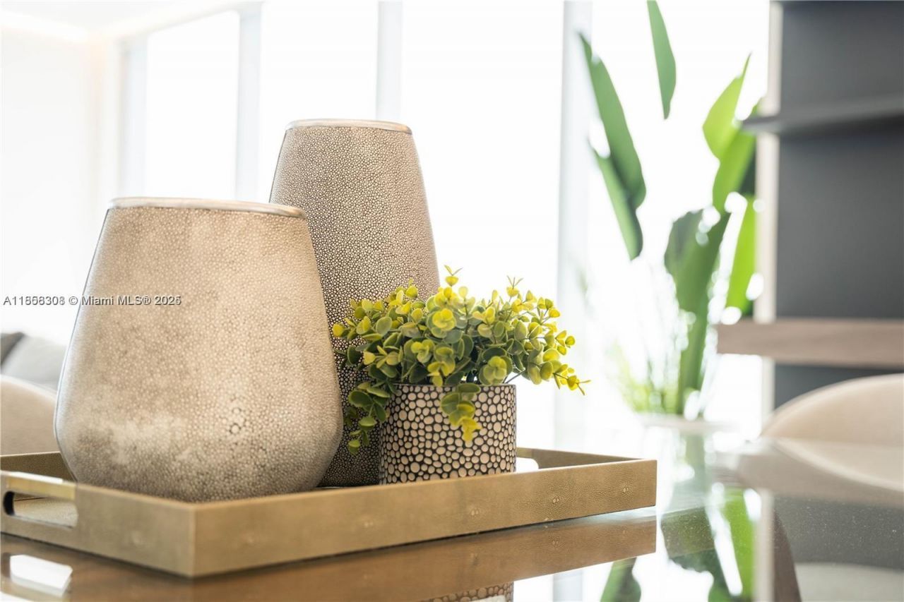 18501 Collins Ave, Unit 1104, Sunny Isles Beach, FL 33160 Photo