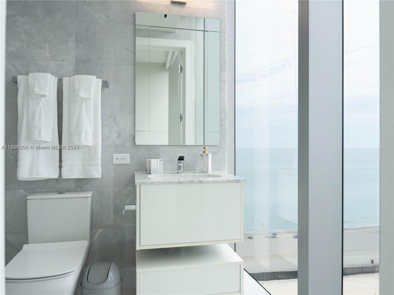 18501 Collins Ave, Unit 1104, Sunny Isles Beach, FL 33160 Photo