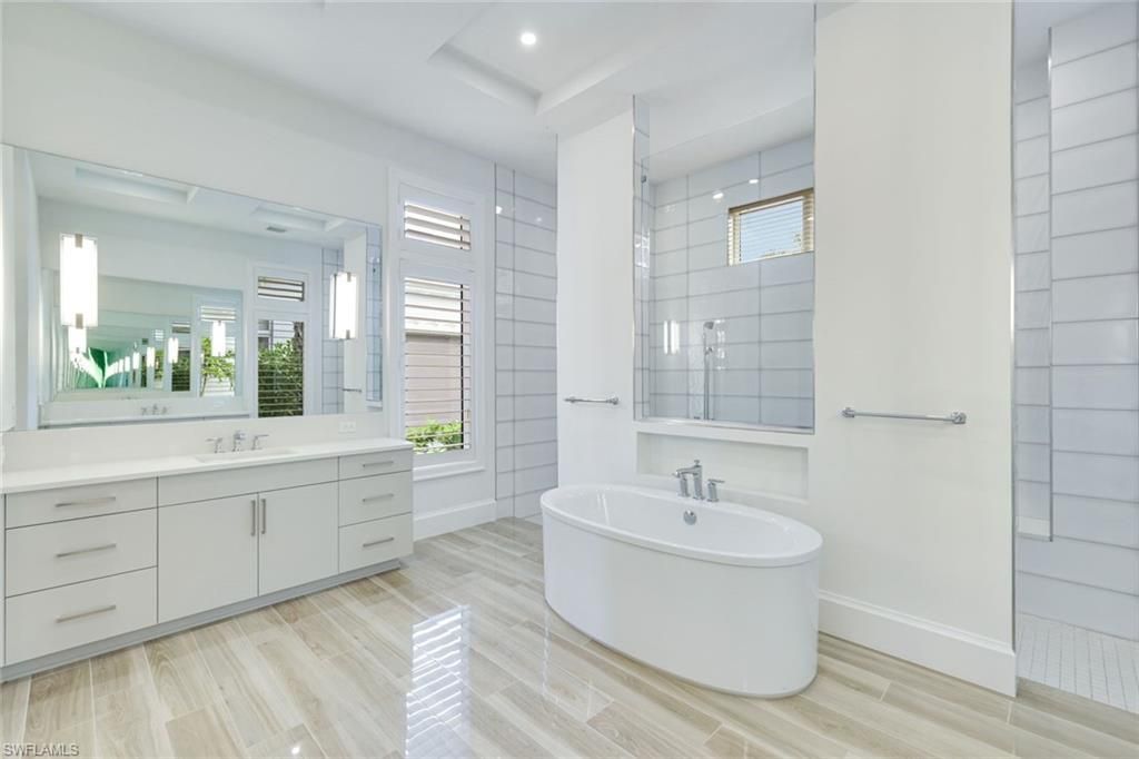 9937 Montiano Dr, Naples, FL 34113 Photo