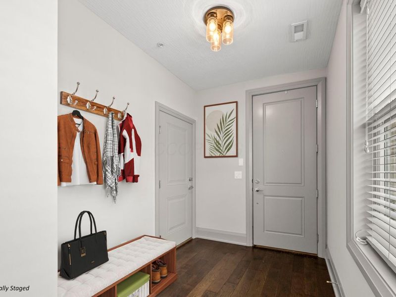 998 Ewing Alley, Unit 998, Columbus, OH 43201 Photo 3