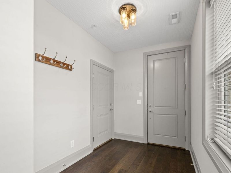 998 Ewing Alley, Unit 998, Columbus, OH 43201 Photo 4