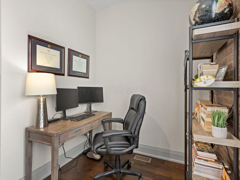 998 Ewing Alley, Unit 998, Columbus, OH 43201 Photo 8