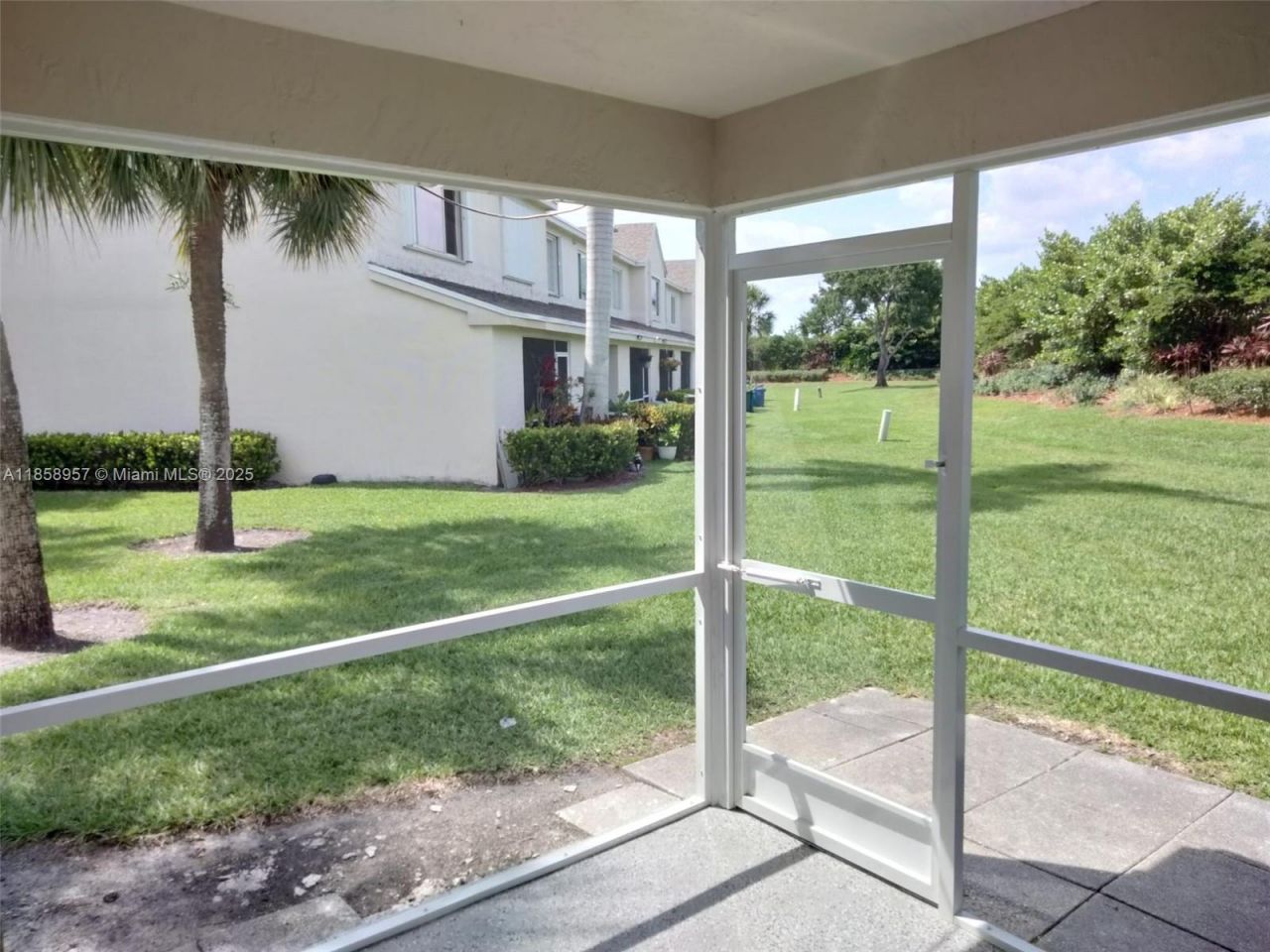 16731 Hemingway Dr, Weston, FL 33326 Photo