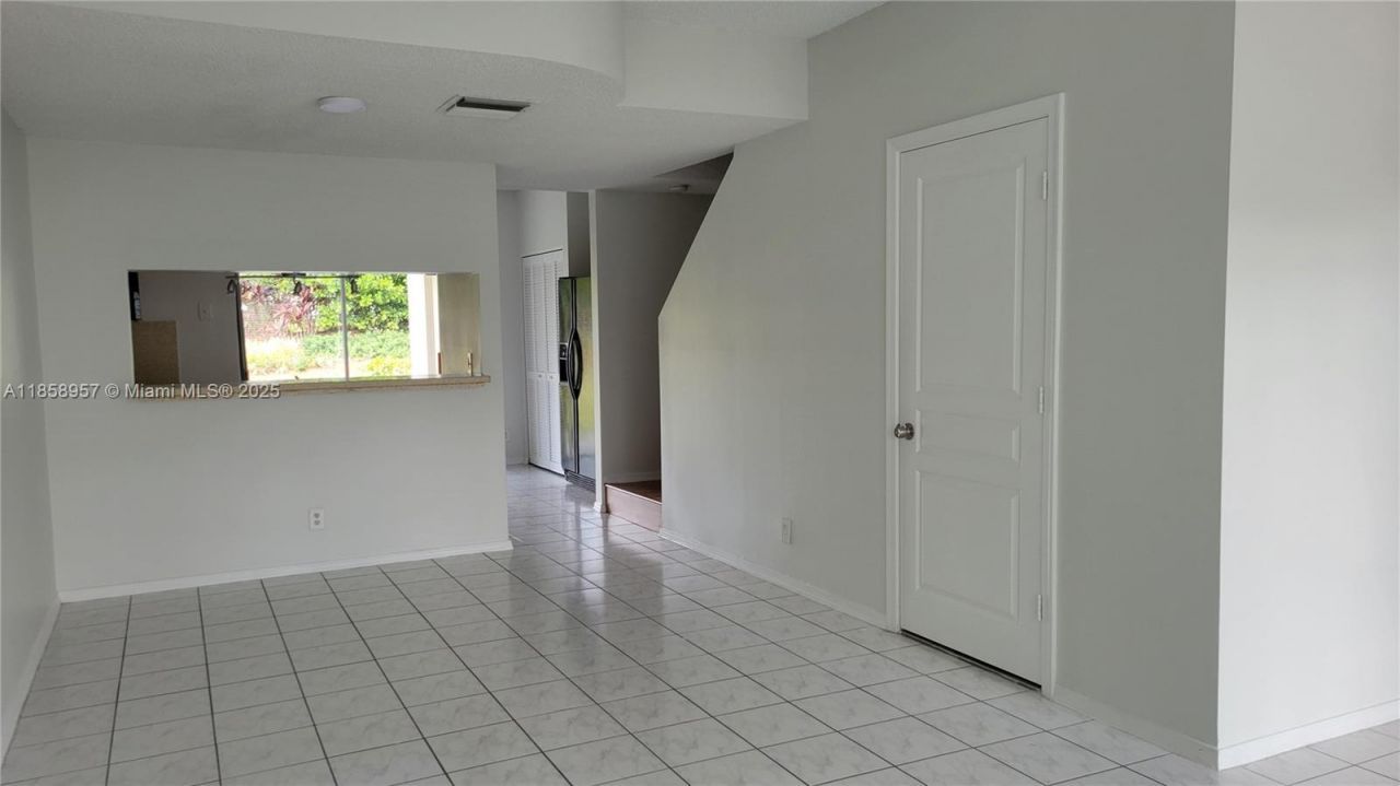 16731 Hemingway Dr, Weston, FL 33326 Photo