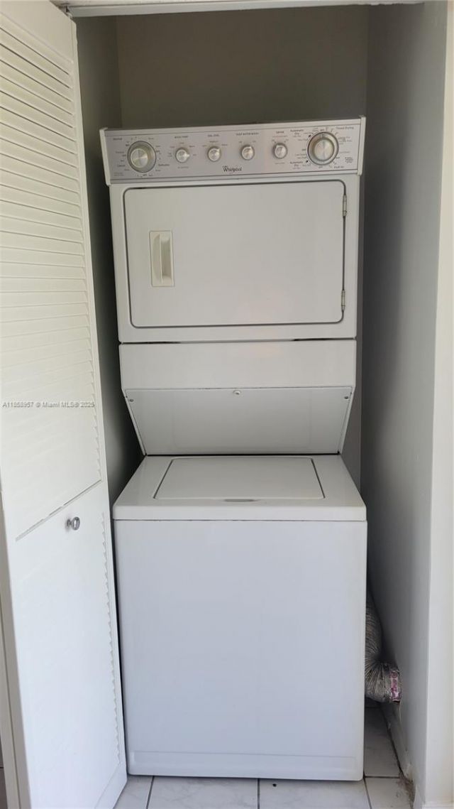 16731 Hemingway Dr, Weston, FL 33326 Photo