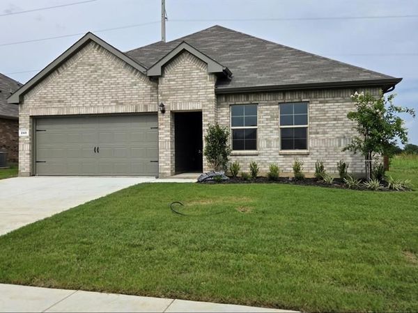 240 KINLEY Street, Grandview, TX 76050