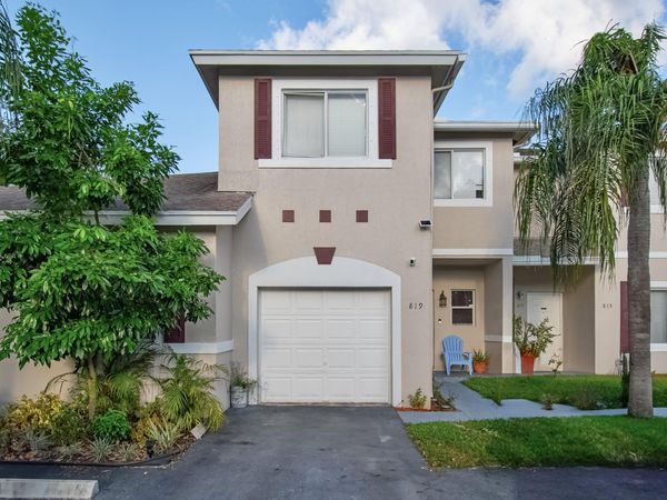 819 NW 42 Place, Unit 819, Deerfield Beach, FL 33064