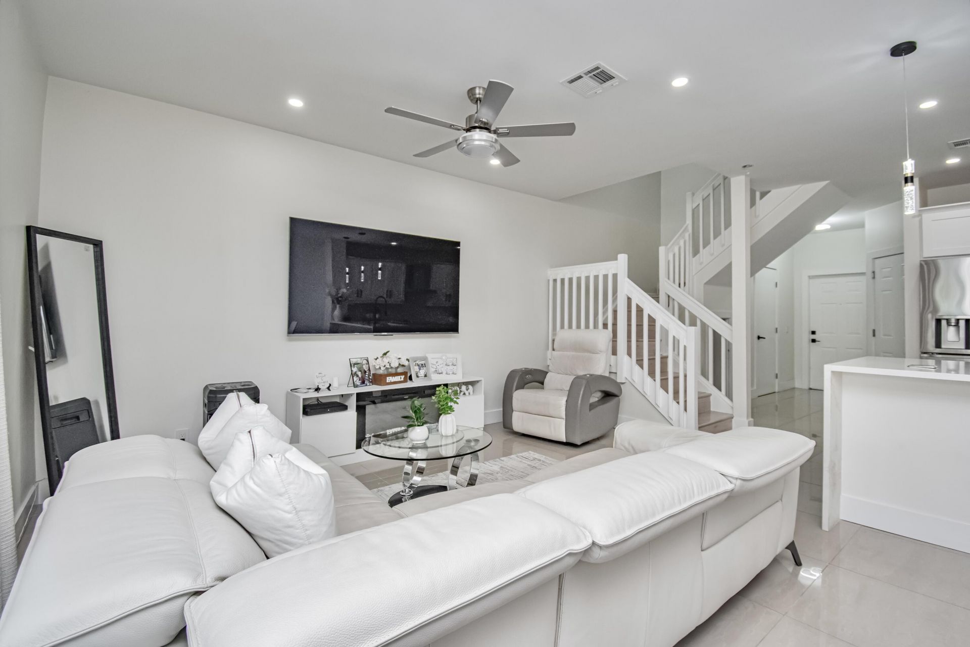 819 NW 42 Place, Unit 819, Deerfield Beach, FL 33064 Photo