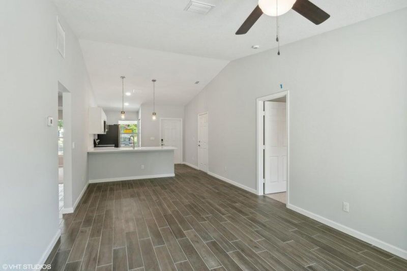 636 35th Street, West Palm Beach, FL 33407 Photo