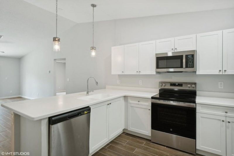 636 35th Street, West Palm Beach, FL 33407 Photo