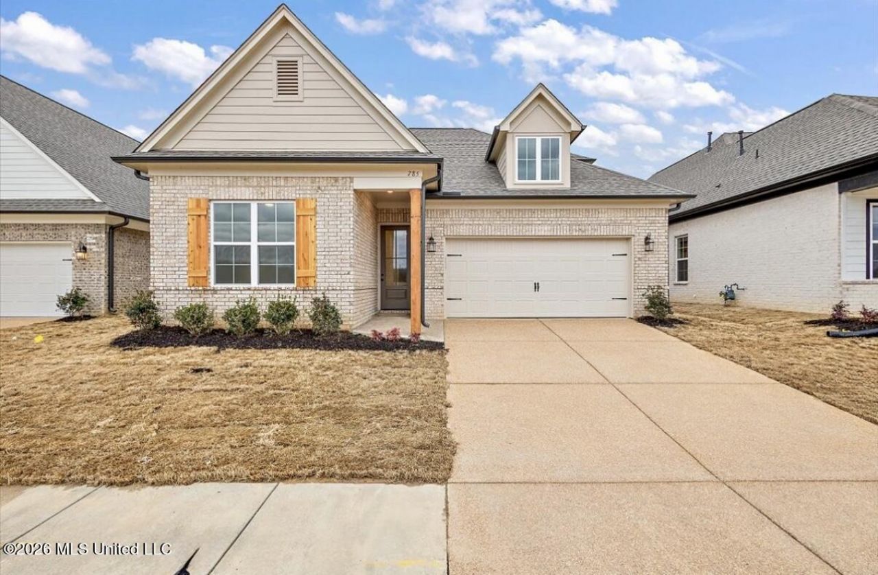 779 W Quitman Court, Nesbit, MS 38651 Main Photo