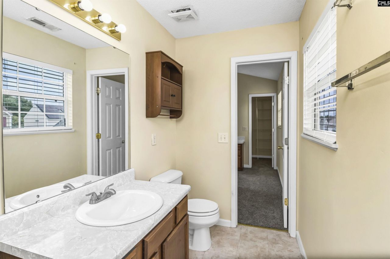 405 Spring Oak Lane Photo 14