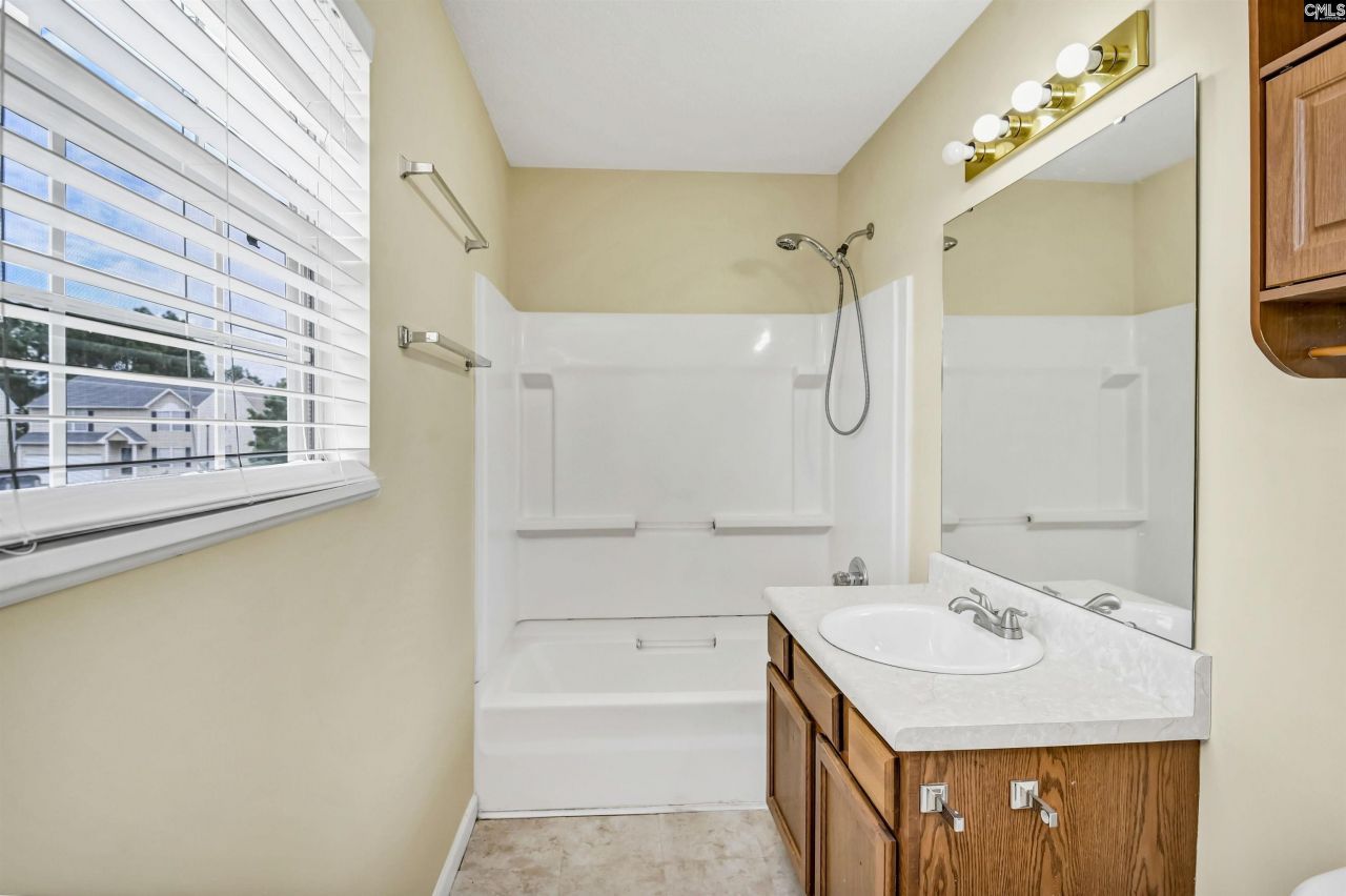 405 Spring Oak Lane Photo 15