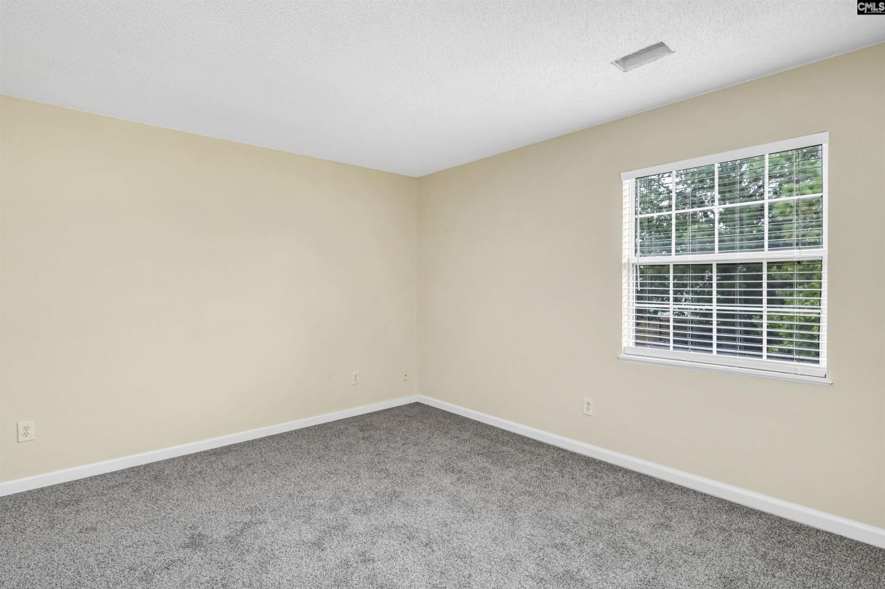 405 Spring Oak Lane Photo 20