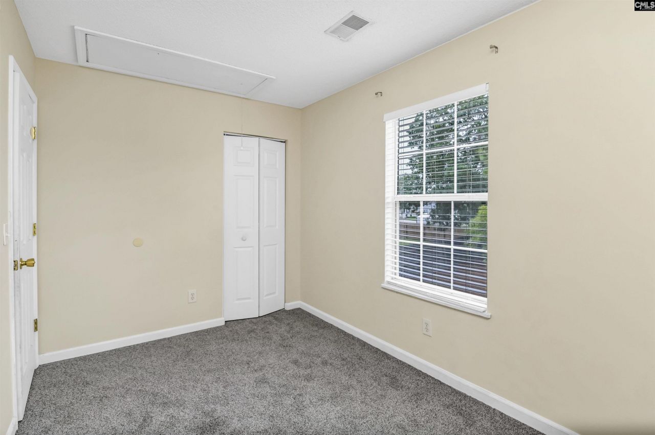 405 Spring Oak Lane Photo 21