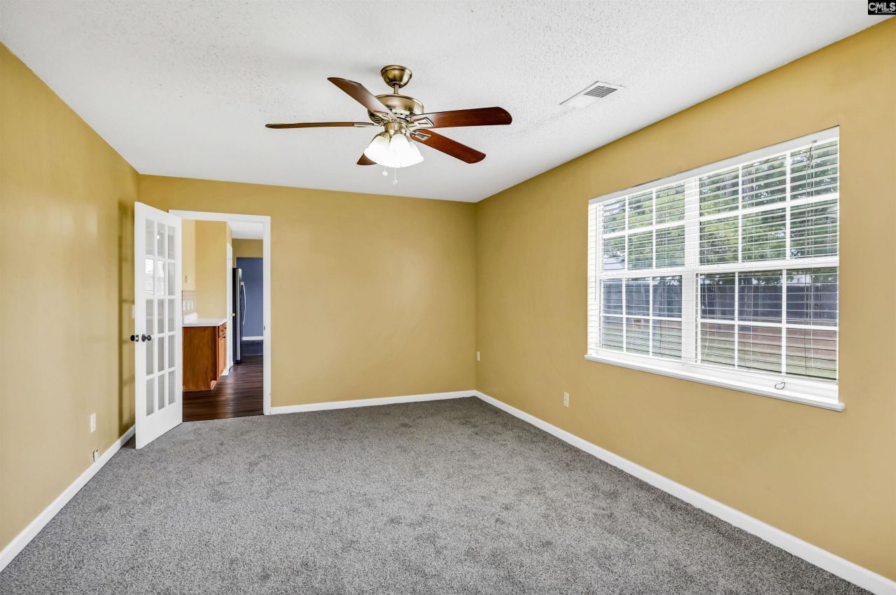 405 Spring Oak Lane Photo 24