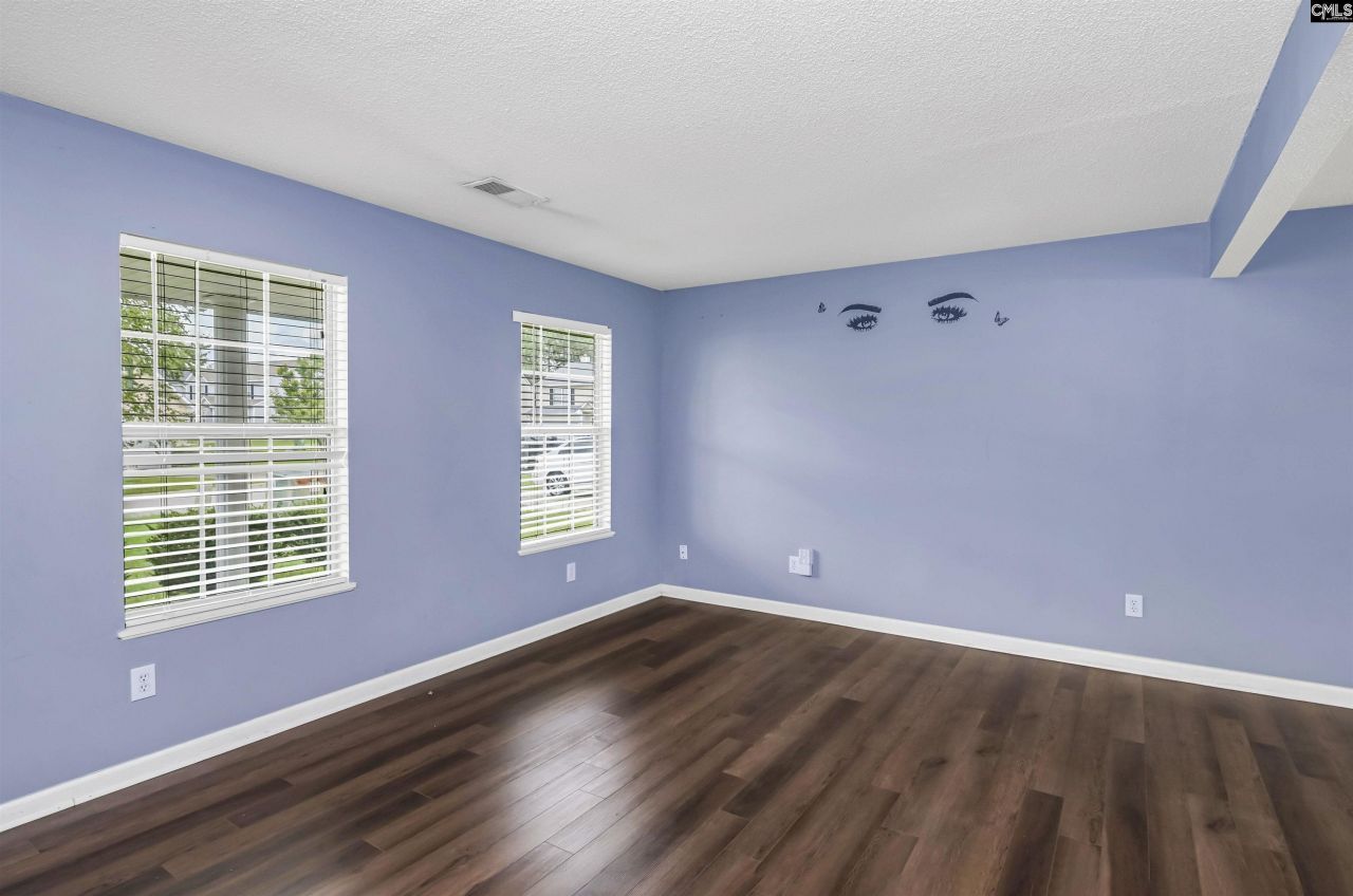 405 Spring Oak Lane Photo 4