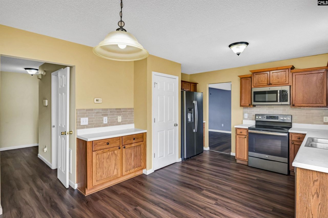 405 Spring Oak Lane Photo 7