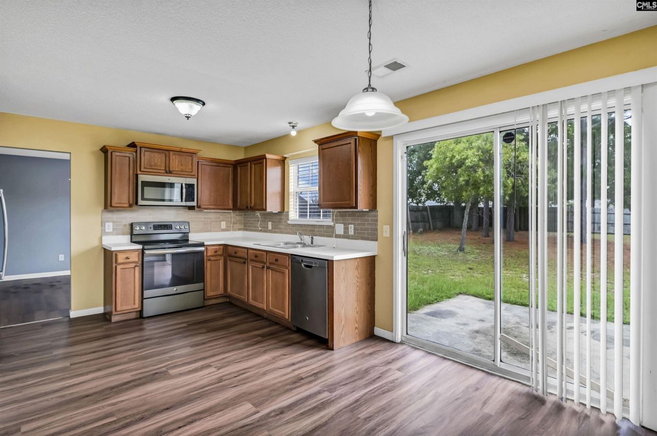 405 Spring Oak Lane Photo 8