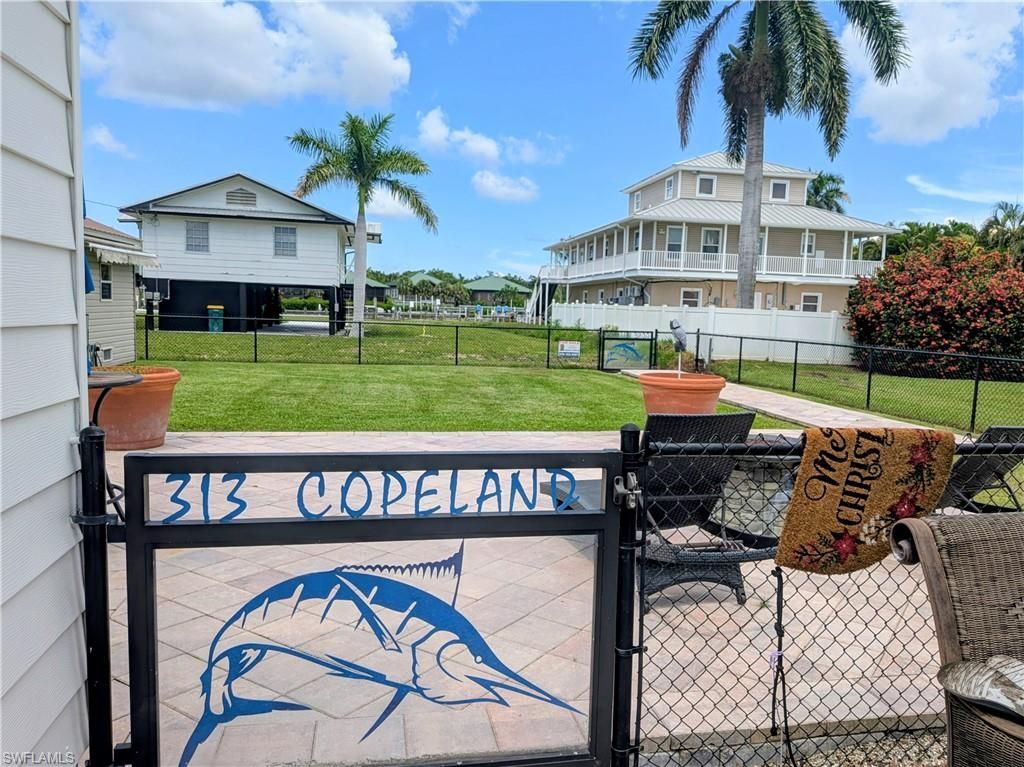 313 Copeland Ave N, Everglades City, Fl 34139 Photo