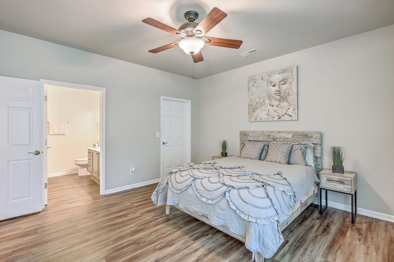 8800 Dorchester Road Photo 11