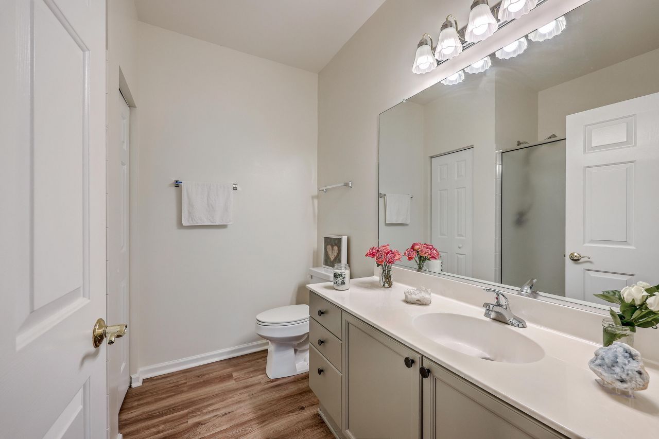 8800 Dorchester Road Photo 14