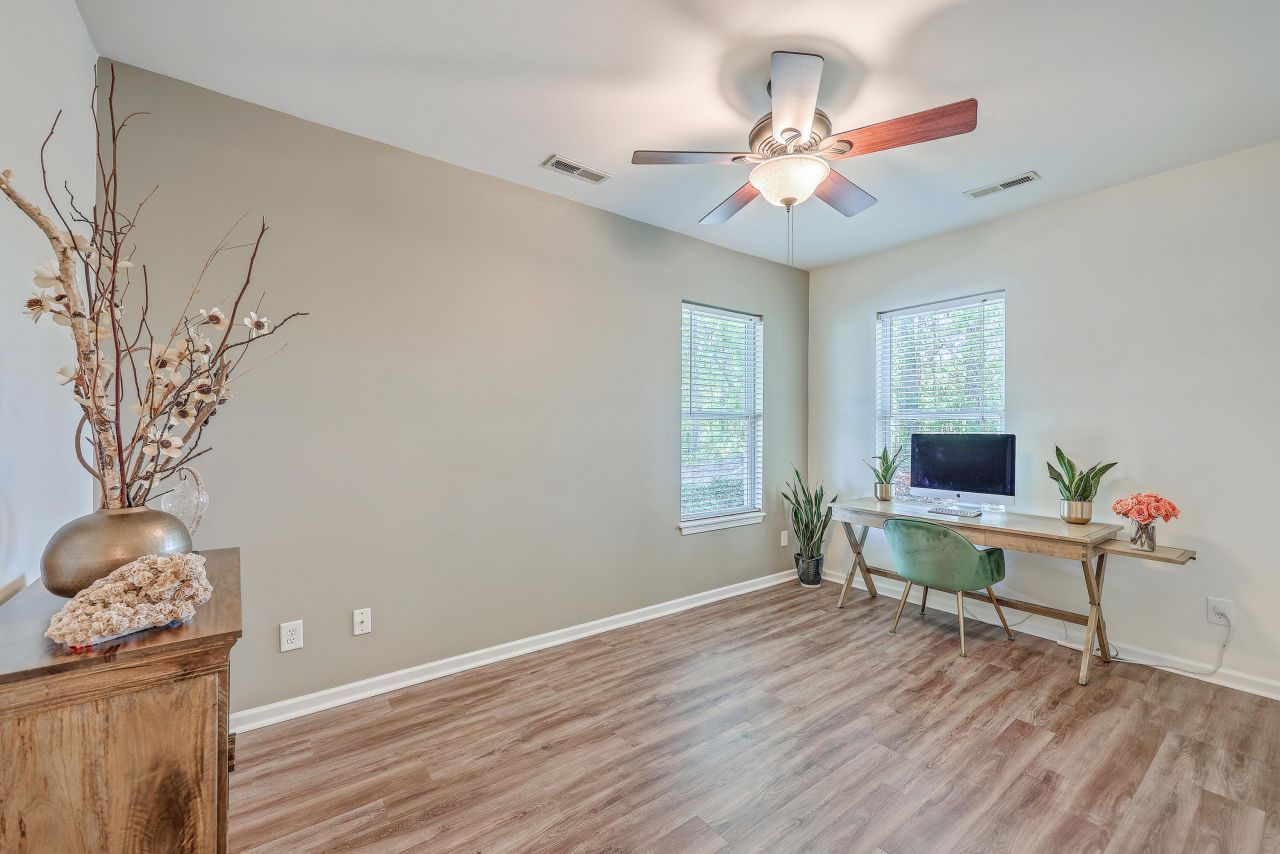 8800 Dorchester Road Photo 17