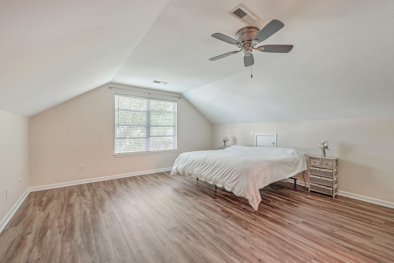 8800 Dorchester Road Photo 19