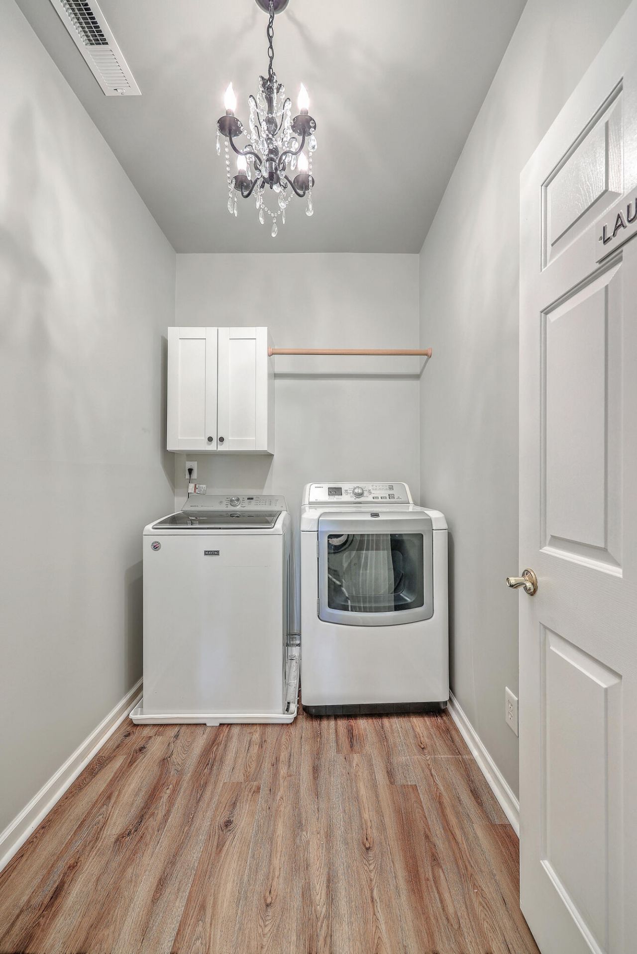 8800 Dorchester Road Photo 23