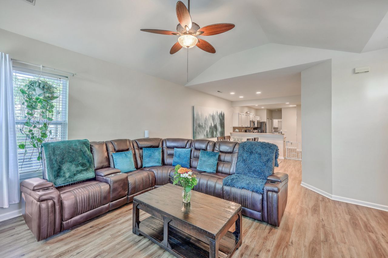 8800 Dorchester Road Photo 4