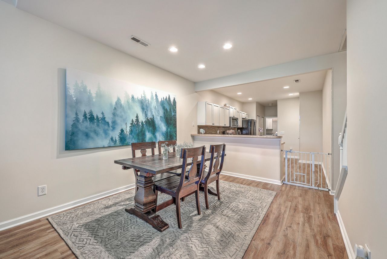 8800 Dorchester Road Photo 5